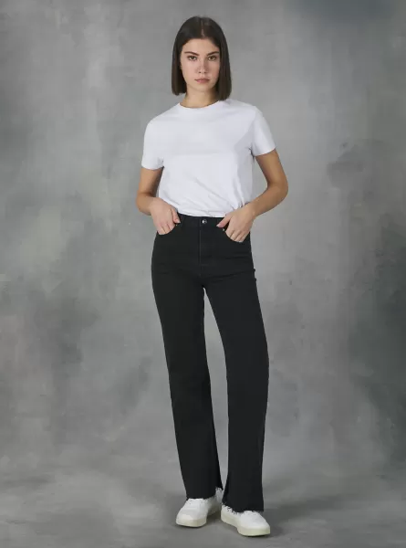 D000 Black Pubblicità Donna Jeans Straight Fit Con Spacco In Denim Stretch Alcott Jeans